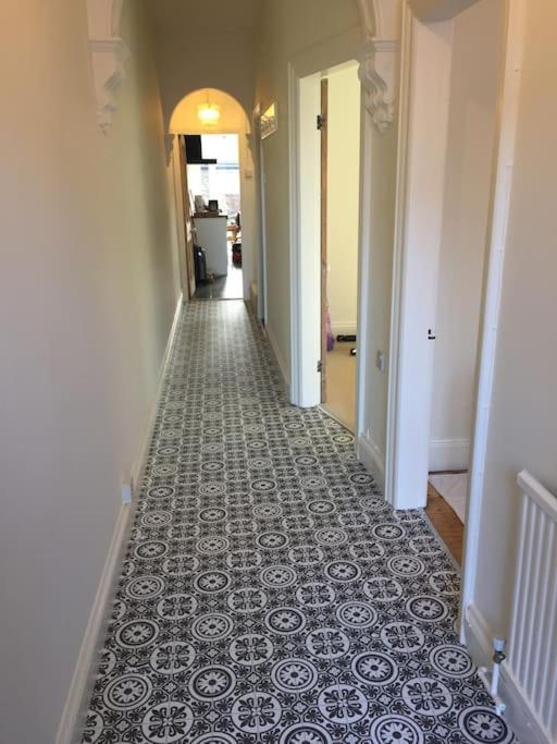 Spacious Victorian Townhouse With Cathedral Views Lincoln Exterior photo
